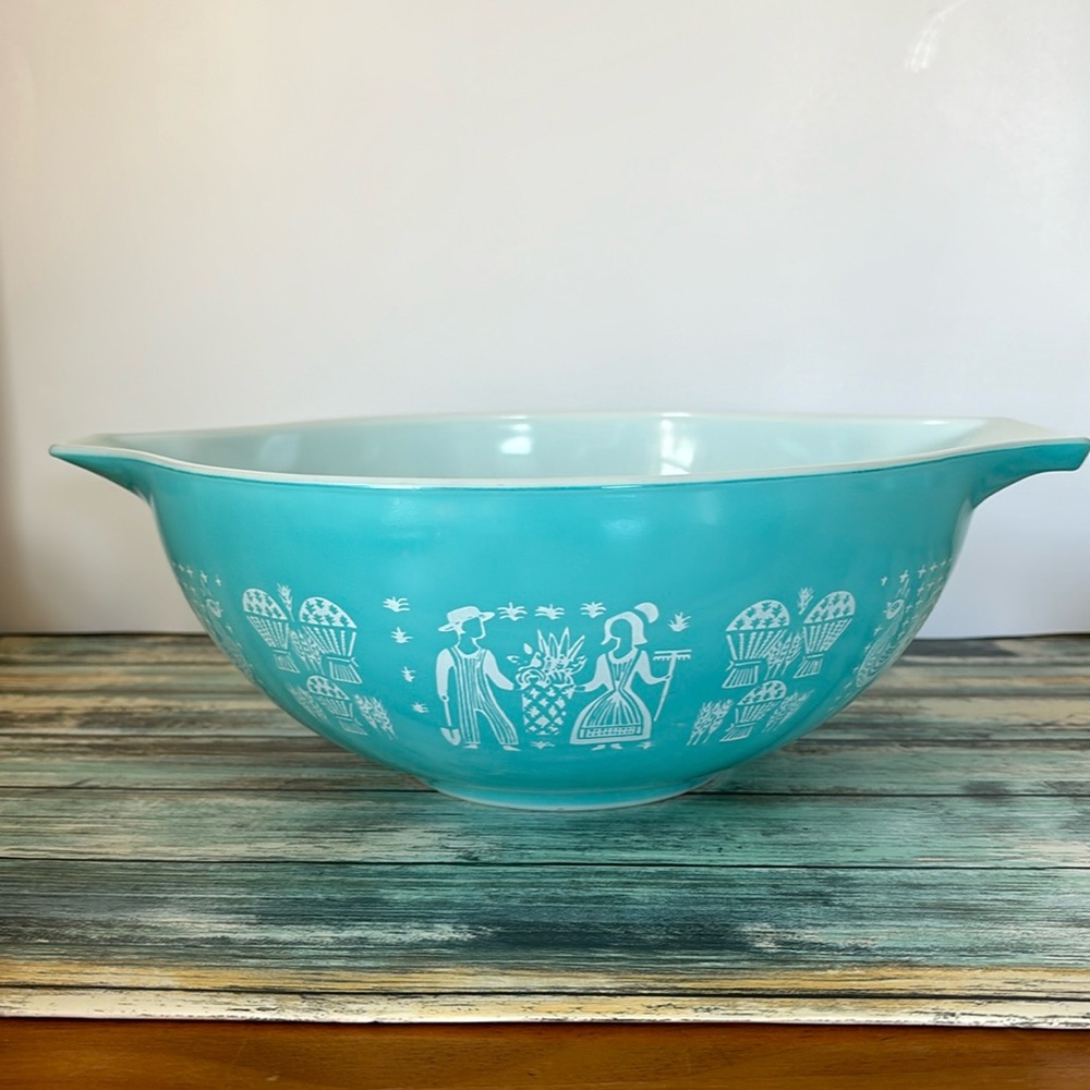 Pyrex Amish Butterprint 444 Cinderella Mixing Bowl 4QT